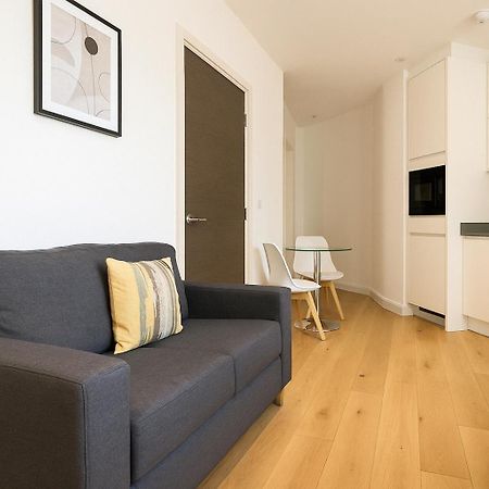 Bright Studio Flat - Walk To River Thames & Kingston Town Surbiton Exterior foto